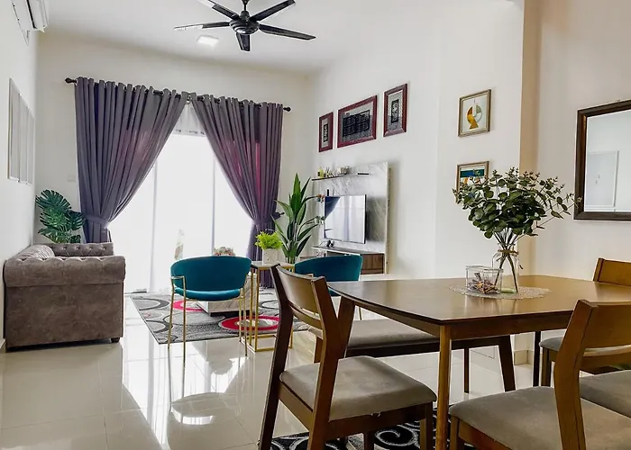 Tamu Place 3-Bedroom Serviced Apartment With Pool