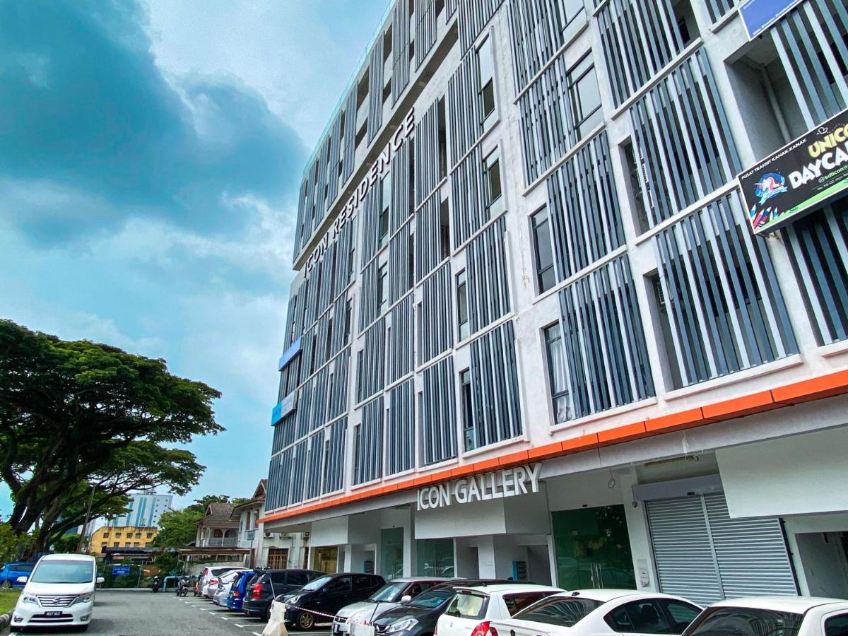 Tamu Place 3-bedroom Serviced With Pool Apartment Kuala Terengganu