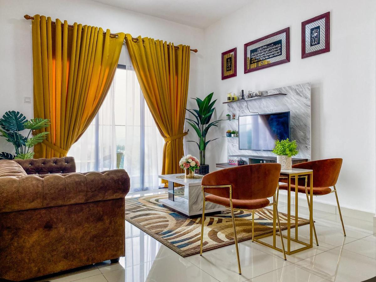 Tamu Place 3-bedroom Serviced With Pool Kuala Terengganu