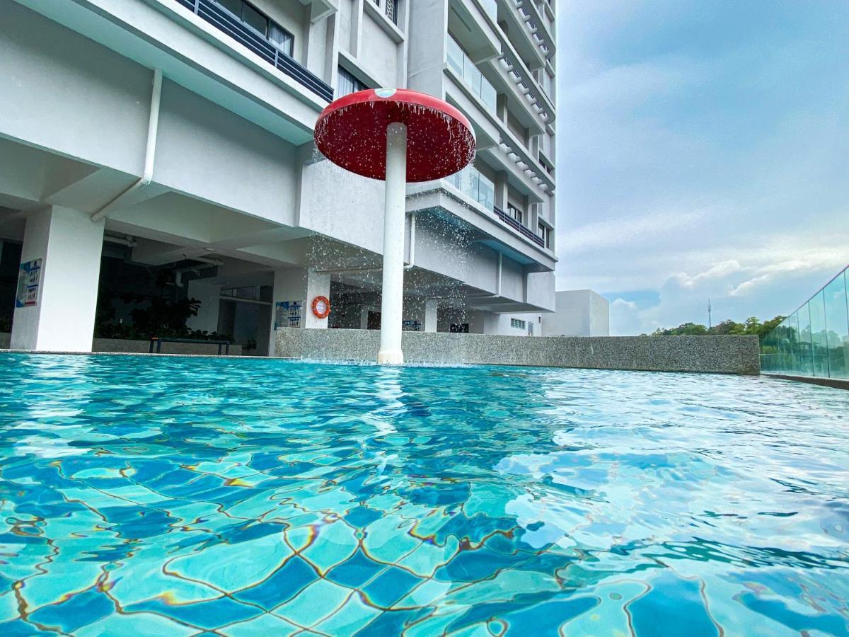 Tamu Place 3-bedroom Serviced With Pool Apartment